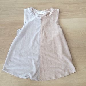Two tone tank